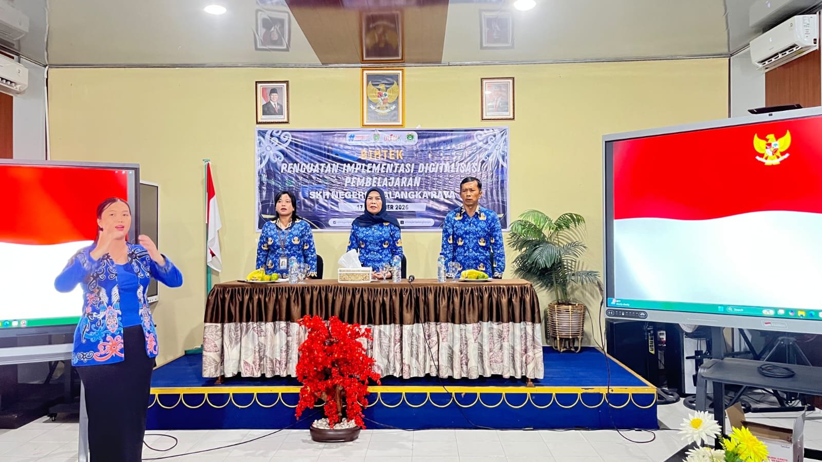 SKH Negeri 1 Palangka Raya Melaksanakan Bimtek Penguatan Implementasi Digital Pembelajaran
